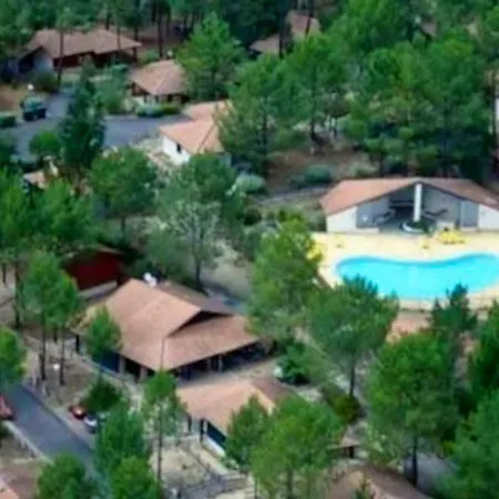 Maison De 2 Avec Piscine Partagee Et Terrasse A Et Maa A 2 Km De La Plage Ferienhaus *