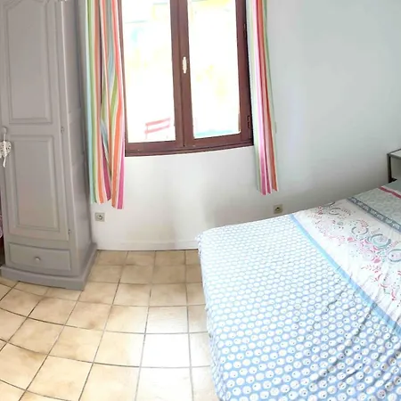 Maison De 2 Avec Piscine Partagee Et Terrasse A Et Maa A 2 Km De La Plage
