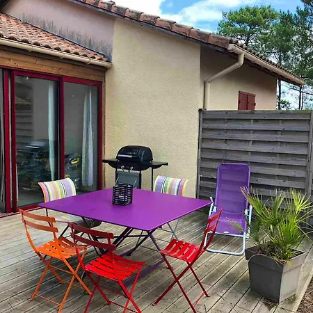 Ferienhaus Maison De 2 Avec Piscine Partagee Et Terrasse A Et Maa A 2 Km De La Plage